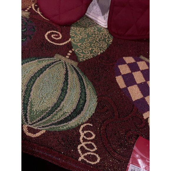 7 ~Christmas Ornament 1~Oven mitts & 1~Kitchen towels & 4~Tapestry& 1Pot holder - Picture 7 of 9